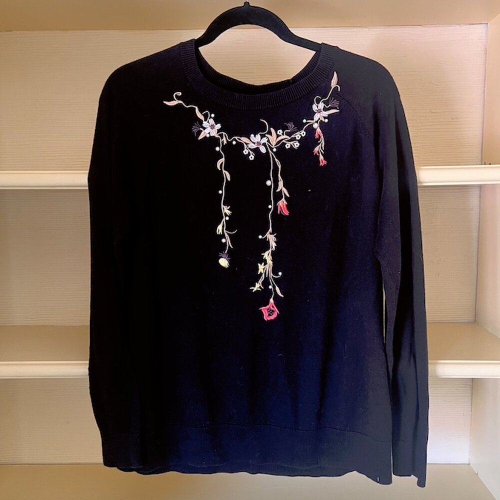 Floral Embroidered & Pearl Sweater (St Johns Bay Cotton Blend Size XL)